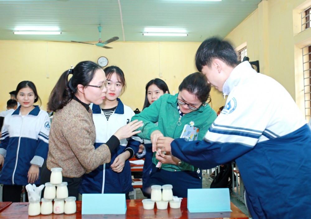 Ứng dụng hình thức dạy STEM trong trường học