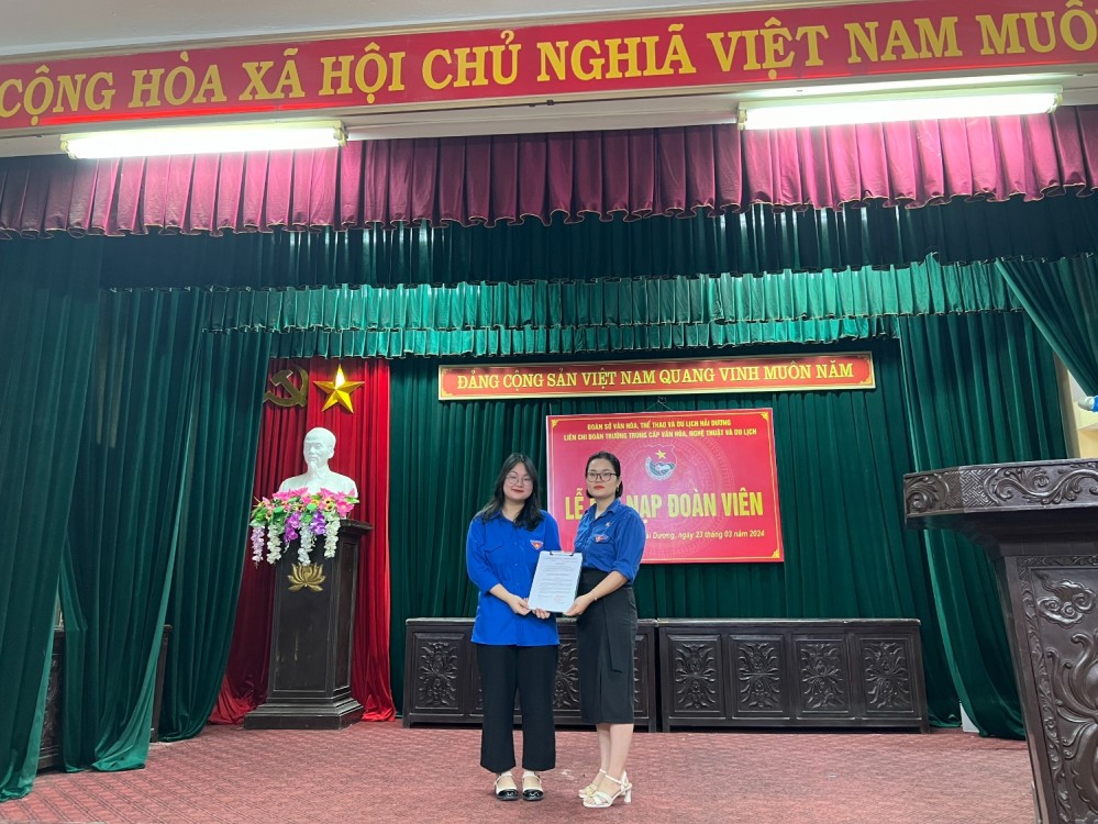 Lễ Kết nạp Đoàn viên mới