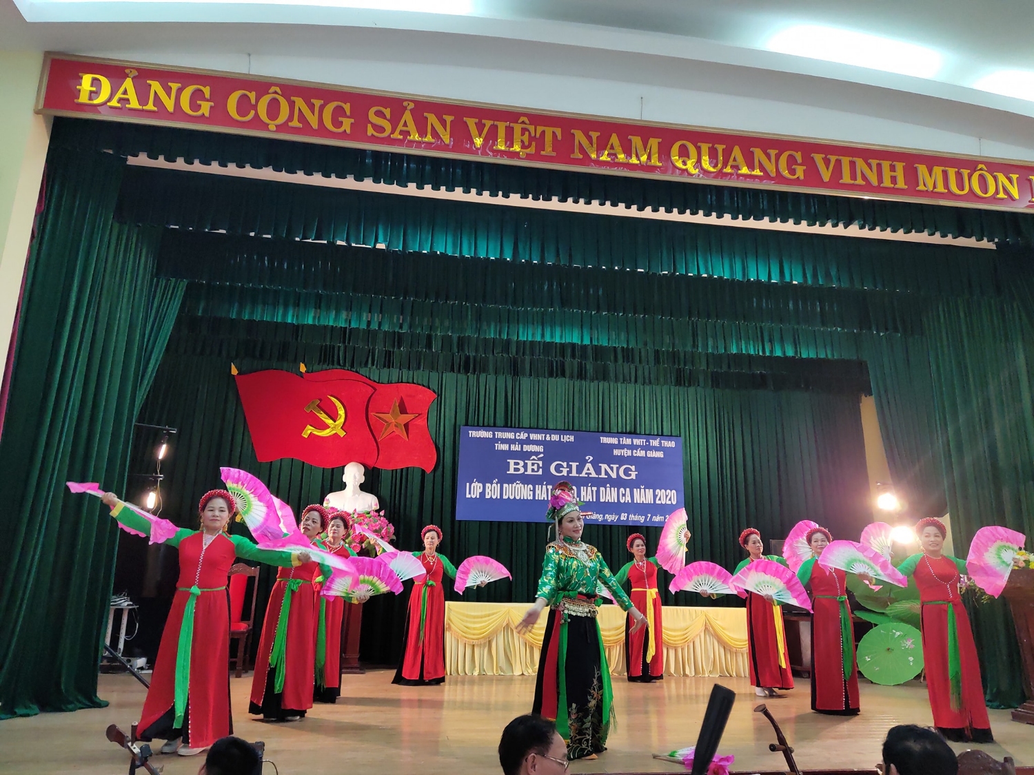 hát chèo cẩm giàng 2020 1