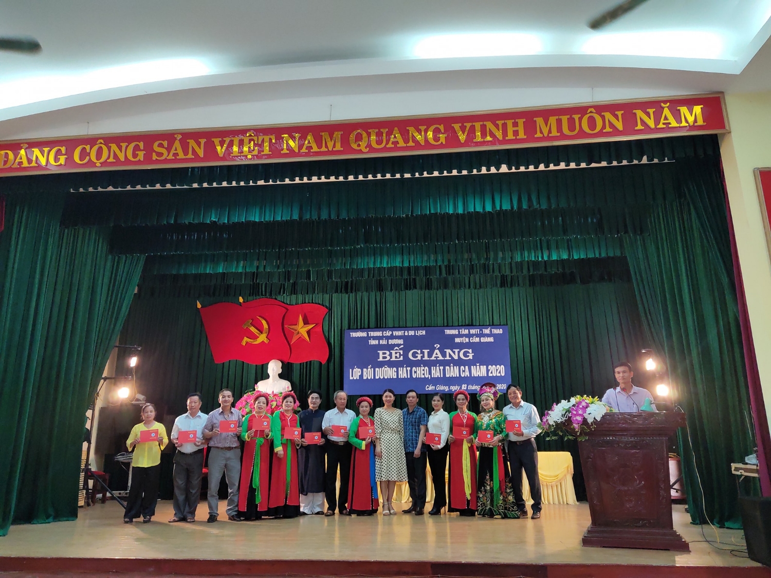 hát chèo cẩm giàng 2020