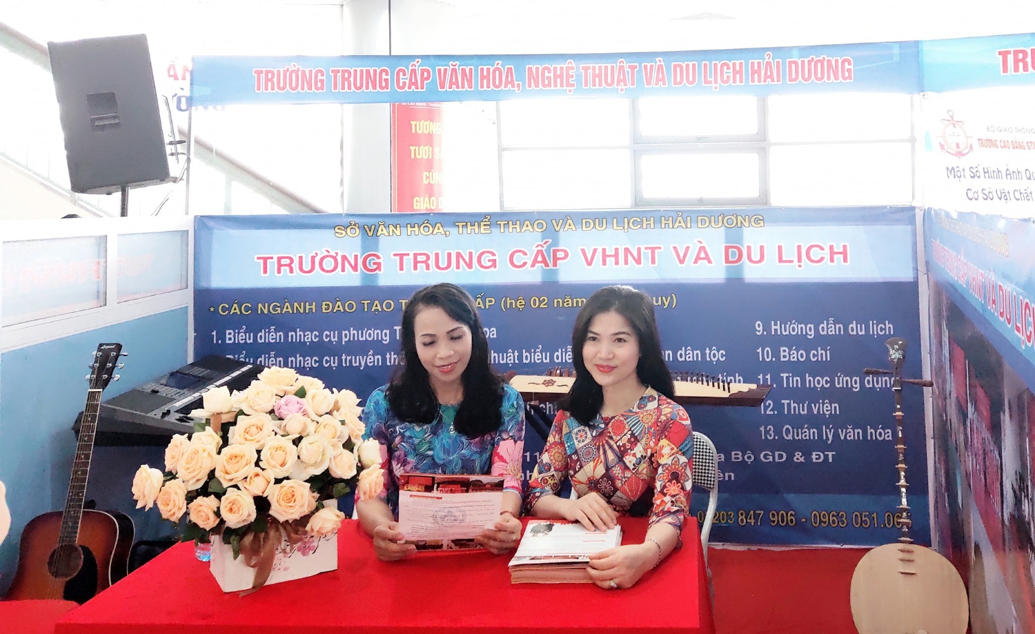 Gian hàng Trường Trung cấp Văn hóa Nghệ thuật và Du lịch Hải Dương