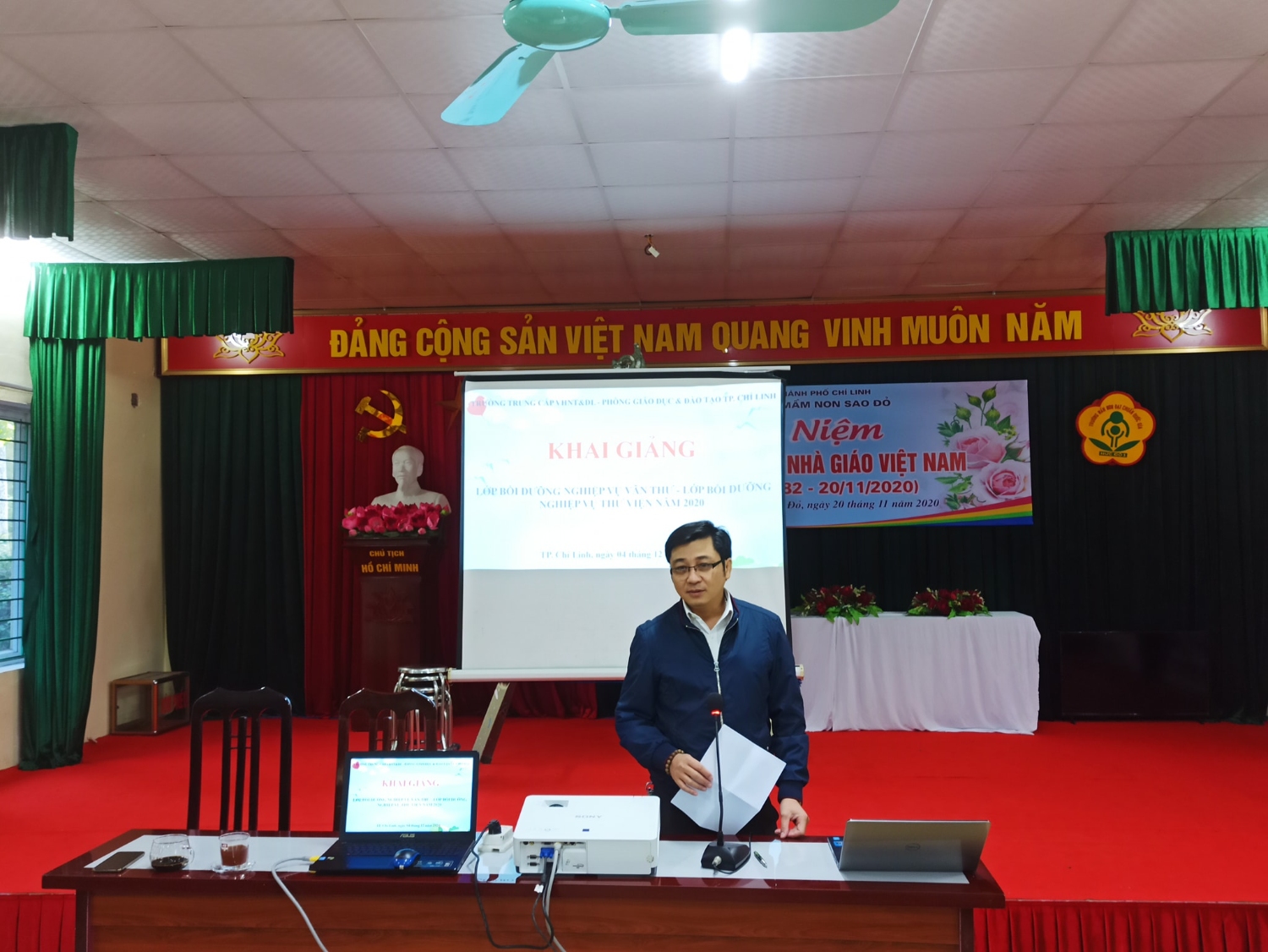 hieu truong phat bieu