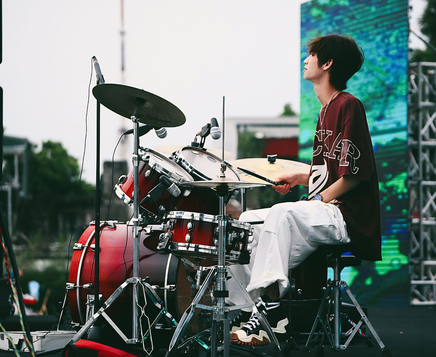 Nam sinh thành lập ban nhạc từ khi học lớp 10 trúng tuyển Đại học Sư phạm Nghệ thuật Trung ương