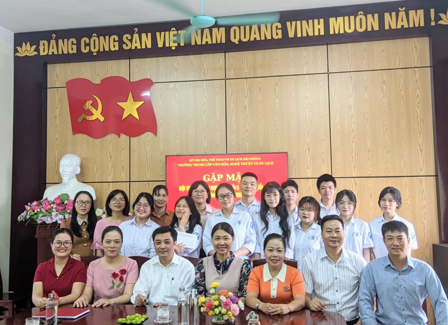 Gặp mặt đội tuyển dự thi Kì thi học sinh giỏi cấp tỉnh khối GDTX