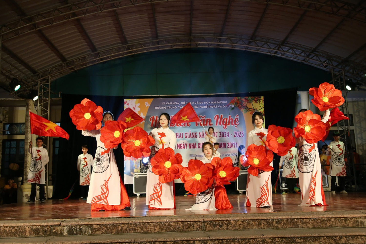 Hội diễn Văn nghệ chào mừng khai giảng năm học 2024 - 2025 và Kỷ niệm ngày Nhà giáo Việt Nam 20/11